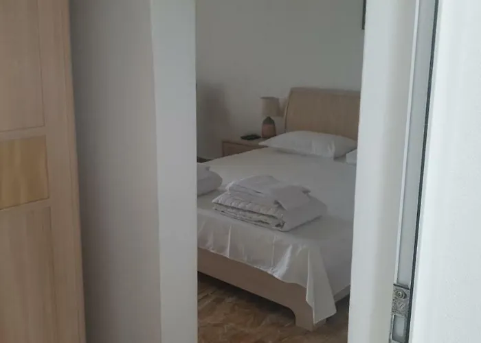 свети никола Casa de hóspedes Sinemoretz